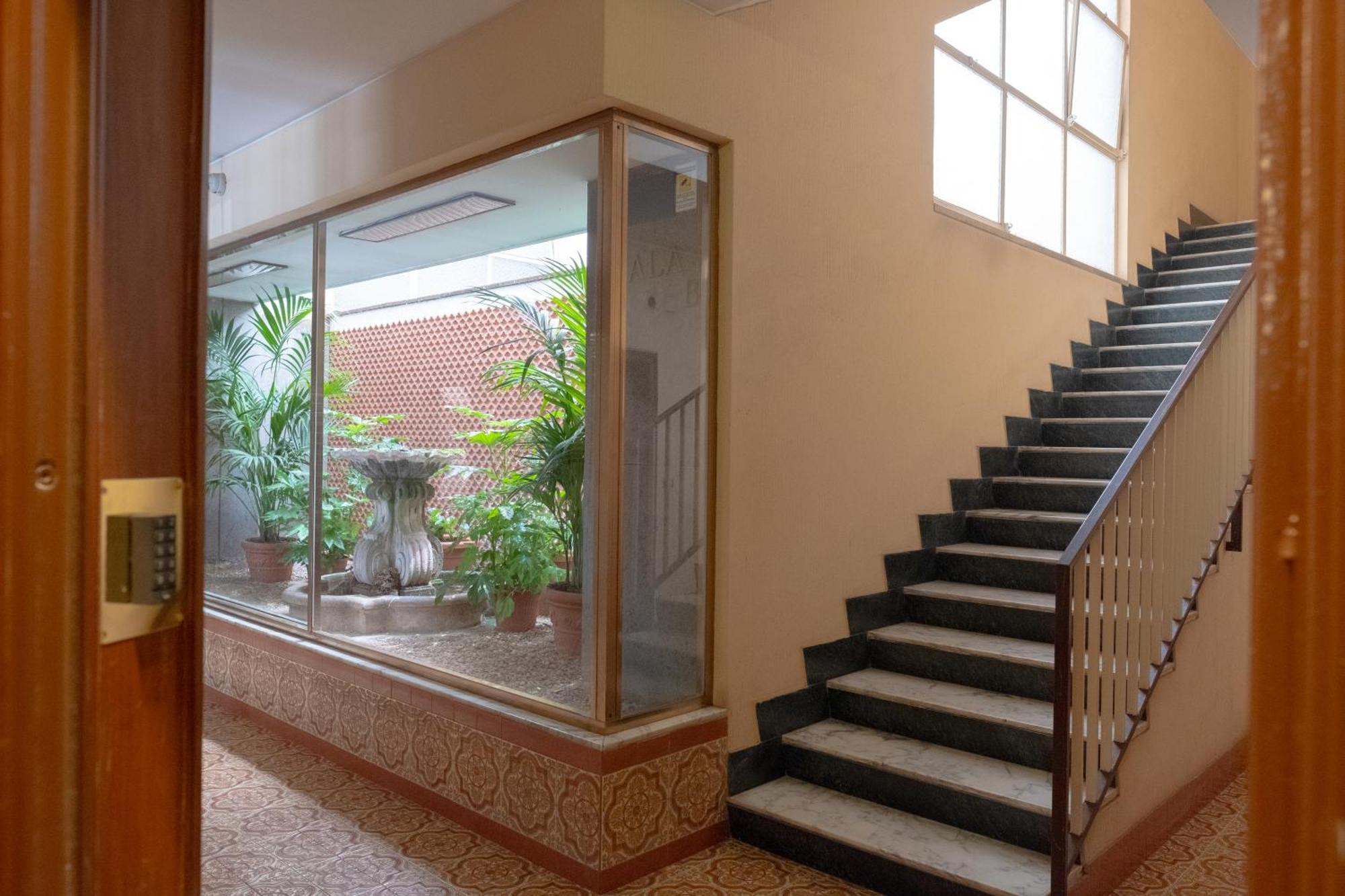 - Roman Ruins House - 750M From The Metro Station Exterior foto