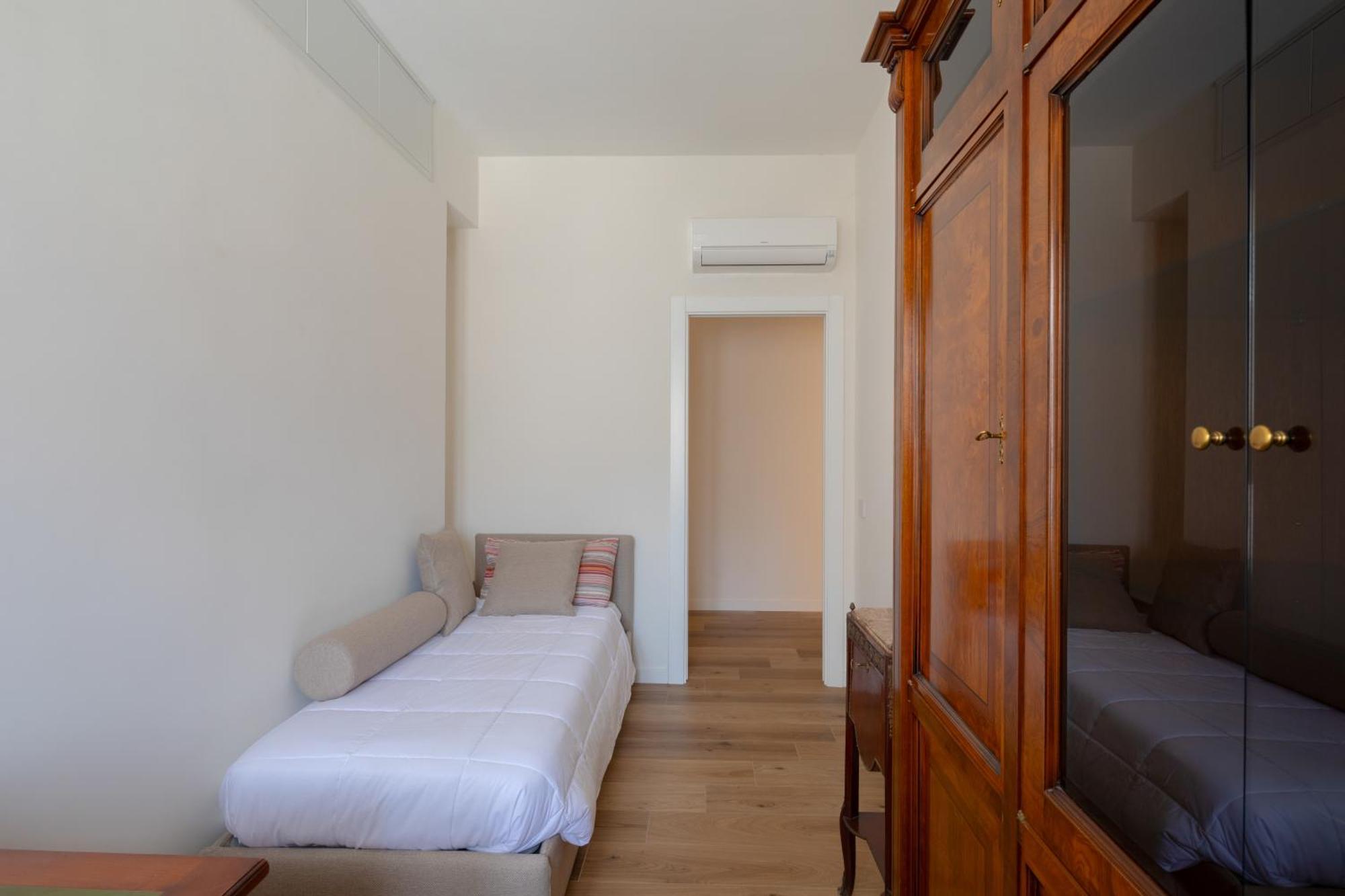 - Roman Ruins House - 750M From The Metro Station Exterior foto